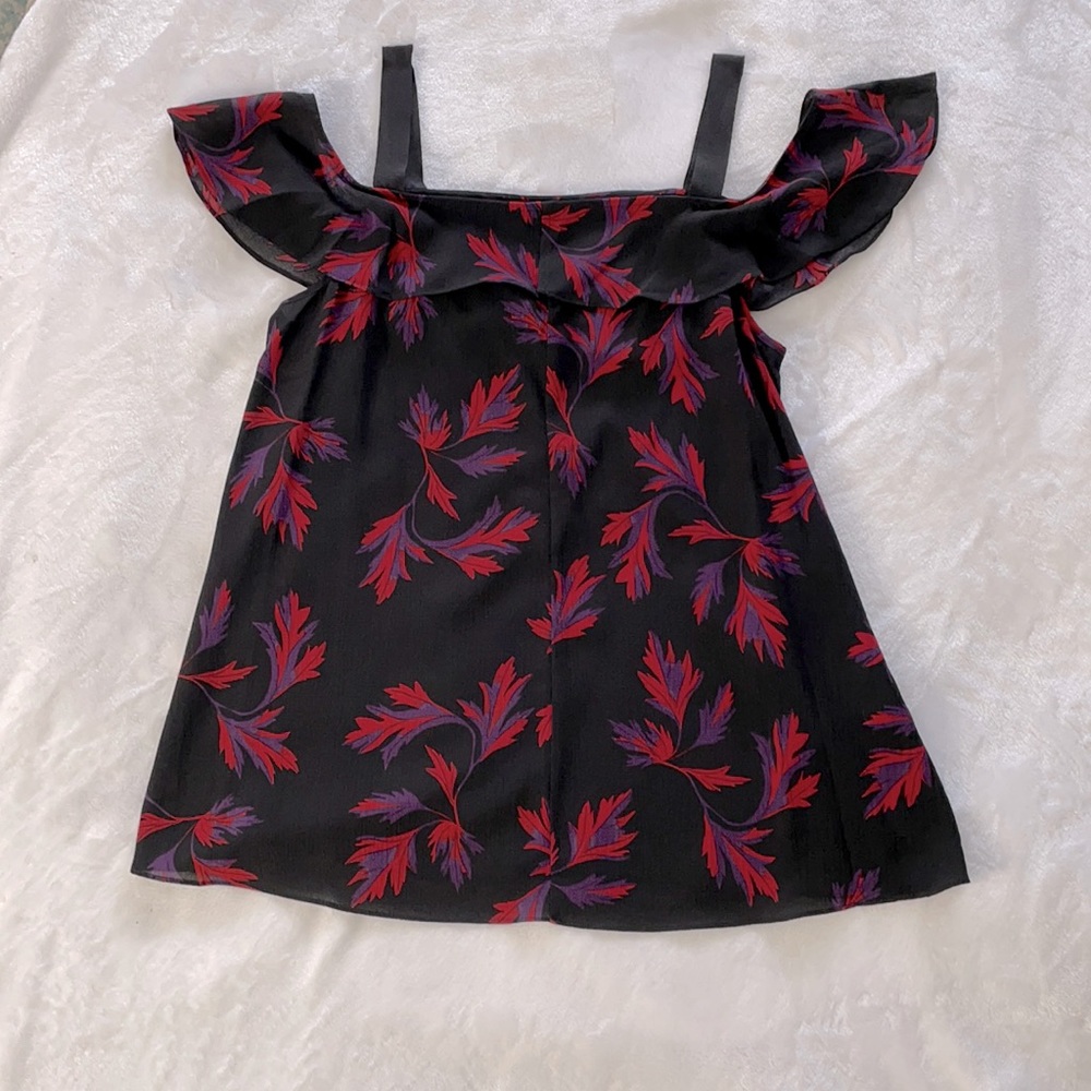 NWOT off the shoulder blouse